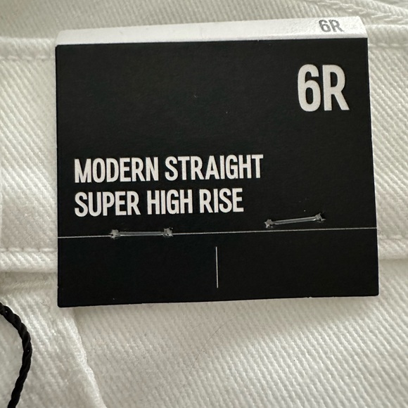 Express Modern Straight Super High Rise - Size 6 Regular - Picture 2 of 3